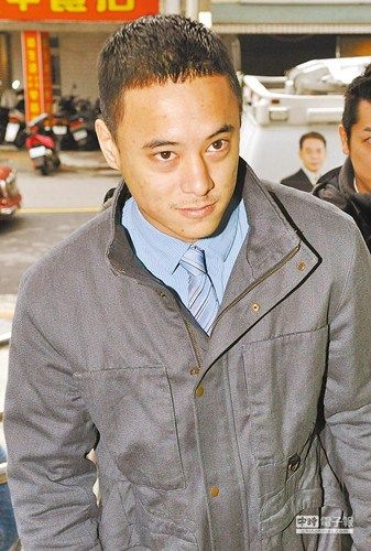 据台湾《中国时报》报道,蒋家第四代蒋友青(蒋介石曾孙)被控恐吓罪