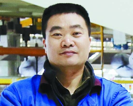 2001年,汽车专业科班出身的朱小冬,主动放弃外资车企