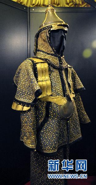 康熙"战袍"亮相京城(组图)