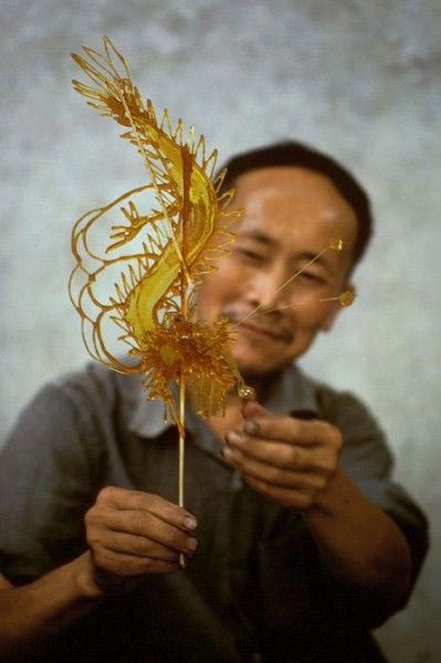 手艺人捏糖人——龙