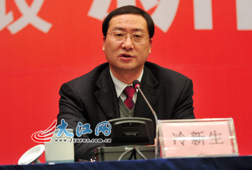 九江市长殷美根介绍情况南昌市长陈俊卿出席发布会介绍情况2月3日晚