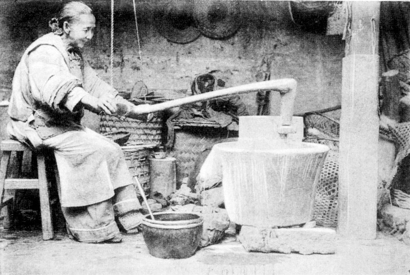 1888年 推磨老妇