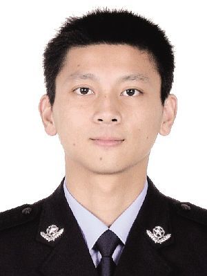 徐佩俊生前照片(资料图片)昨天上午9时许,常州市公安交巡警支队天宁