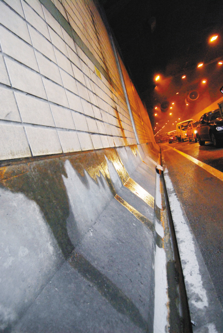 常洪隧道内壁渗水隧道管理所绝不是江水