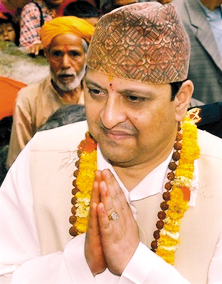 尼泊尔王宫官员10日说,前国王贾南德拉定于11日离开纳拉扬希蒂王宫,比