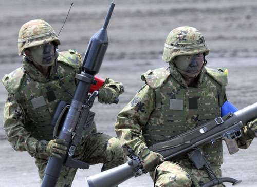 日本防卫白皮书关注中俄朝 欲合法化自卫队派遣