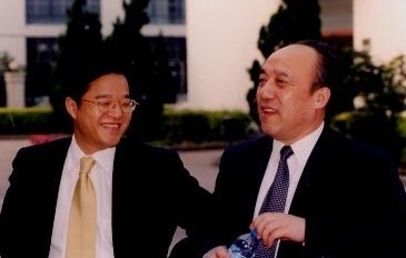  b>鲁伟鼎——鲁冠球 /b>