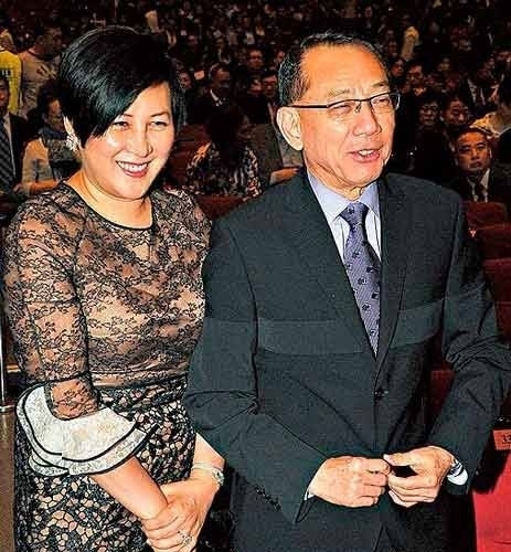 1973年,杨受成和前妻任曼玲已结婚九年,不过生性风流的他仍时常与女