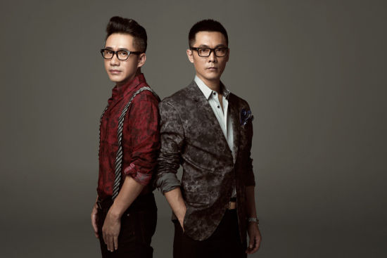 毅光年毅光年新浪娱乐讯 近日,内地"萌叔组合"毅光年推出了首支单曲