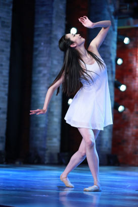 李博舞蹈女演员图片