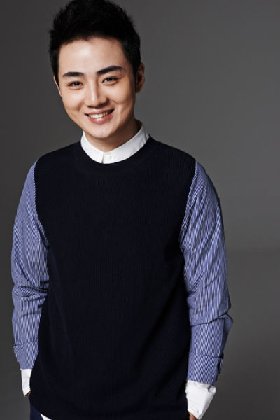 余少群新戏毕业歌古装皇帝演民国戏