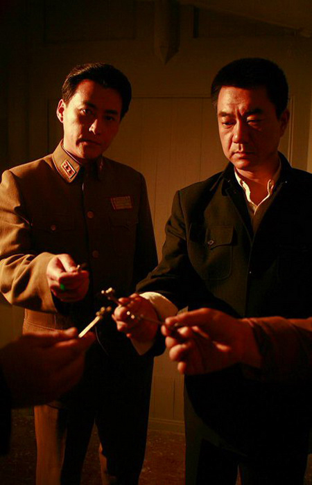 资料图片:电视连续剧《重庆谍战》精彩剧照(7)