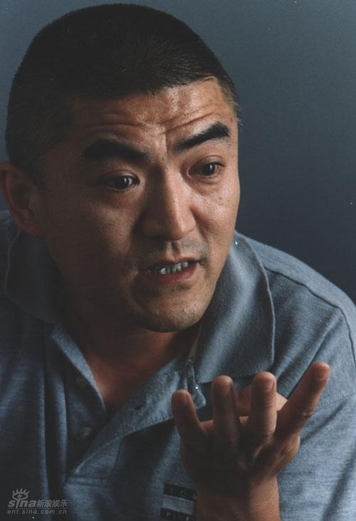 资料图片:电视剧《疯狂的背后》精彩剧照(7)