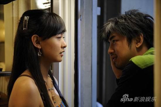 《精舞门2》陈柏霖为爱"跑酷" 狂追周奇奇