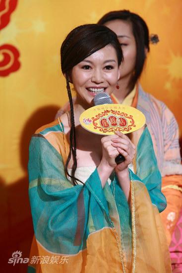 图文:《龙凤店》开机-巩新亮发言