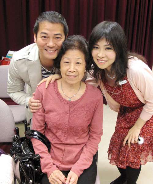 欧锦棠自曝曾患抑郁症感谢太太在旁一直支持