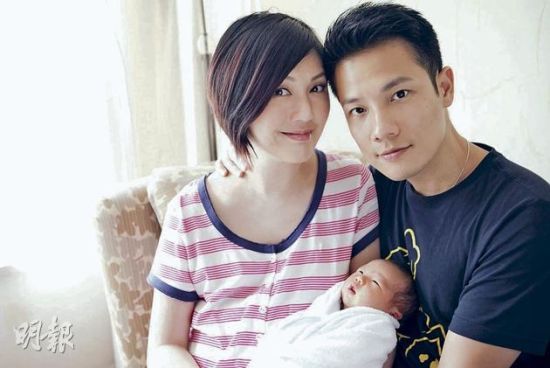 杨千嬅儿子满月 丁子高分享蛋糕合照_影音娱乐_新浪网