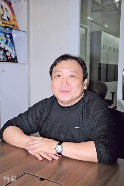 王晶微博再发炮有人利用红颜与拍档图