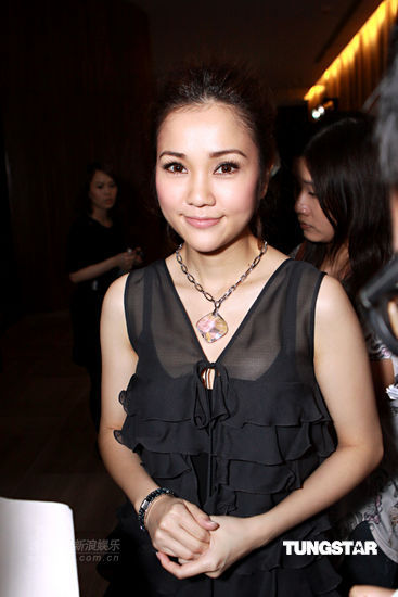 明星全接触 > 正文  新浪娱乐讯 熊黛林,杨恭如,谢安琪,廖碧儿等众