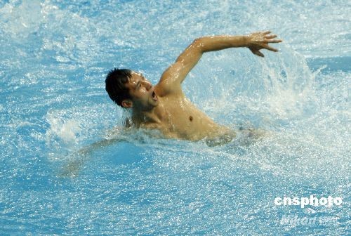 8月13日,在男子双人3米板跳水比赛中,中国组合王峰,秦凯不负众望获得