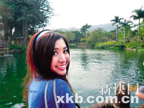 张茆再度冶艳出击 性感裙装捧场好友演出(图)_影音娱乐_新浪网