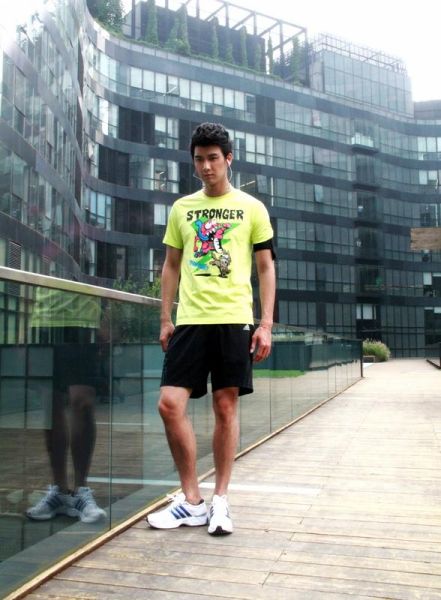 巫迪文拍摄杂志封面 新戏《踮起脚尖》正式开拍