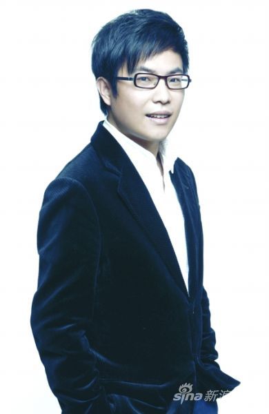 多名模特主持人微博爆料 作家陆琪身陷挑逗门