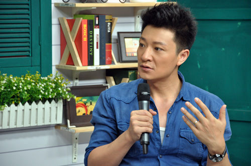 李宗翰做客访谈展歌喉 最欣赏韩雪