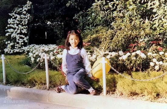 图文黄奕童年照独家曝光青涩摆pose