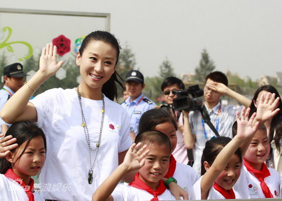 图文:苗圃做公益-苗圃倡导绿色生活 低碳环保