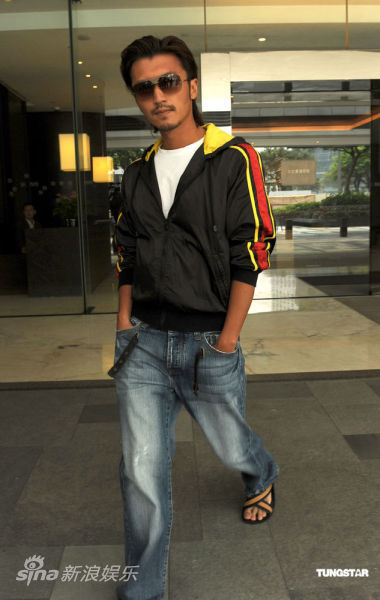 谢霆锋探望儿子两小时 张柏芝已离港拍戏 - ukiouc的日志 - 网易博客