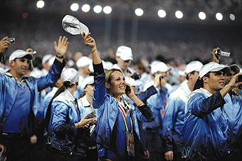 各国运动员的服饰也越来越透露浓浓的时尚味道同样在奥运期间的另一个