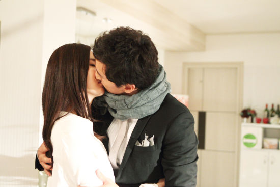 ulala夫妻曝剧照申贤俊韩彩雅激吻