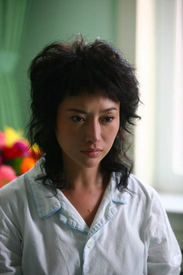 郭金戒毒所体验生活 《追查到底》表演真实感人