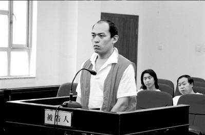 本报通讯员崔亮摄本报讯(记者刘杰)演员许军本与前妻共同去讨债,途中