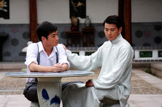 霍政谚二度携手保剑锋演绎戏里戏外兄弟情图