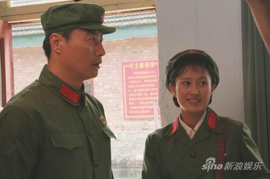 由《闯关东》原班制作班底精心打造的35集电视连续剧《同龄人》于每晚