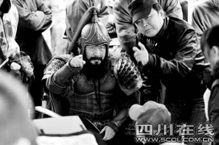 戏新版《三国》热播至今,引起众多争议,昨日,导演高希希对于剧情开篇