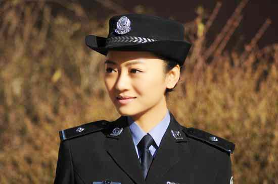 《新时代警察》大连拍摄 姚文婷零度寒风穿短袖