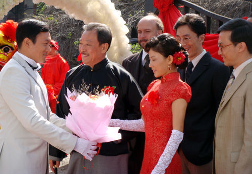 斯琴高娃聂鑫戏服精美 《煮海》邀名家手工打造