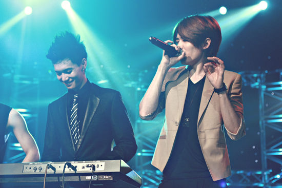 至上励合现场演唱