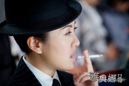 叶璇《雅典娜》中性造型迷倒莫小棋