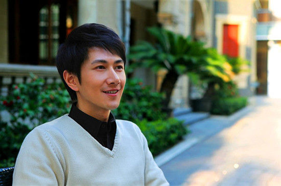 何明翰《葵花怒放》携手姚笛演绎军旅裸婚