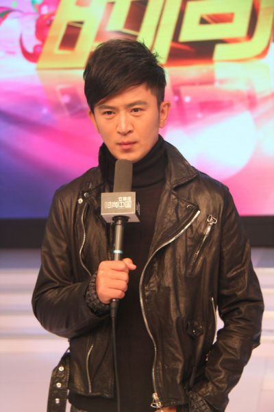 郭家铭做客《时尚中国》栏目郭家铭节目中献歌新浪娱乐讯 郭家铭[微博