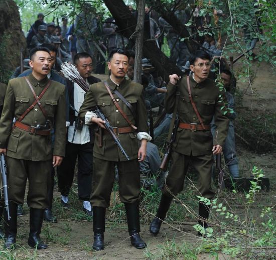 因芦山地震而延后播出的电视剧《乱世三义》,今晚将在安徽,天津,河南