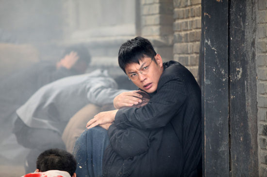 战火中的花蕾傅程鹏凌潇肃剧中变情敌