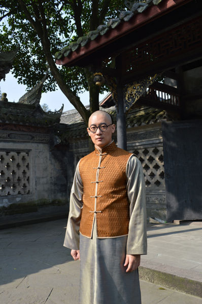 王放《大波》剧照新浪娱乐讯 电视剧《大波》正在成都安仁古镇热拍当