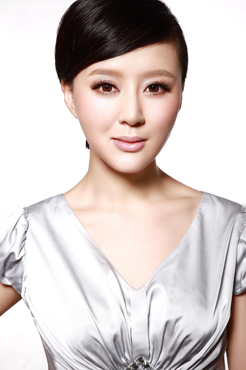 组图美人心计热播周牧茵大秀水嫩肌肤