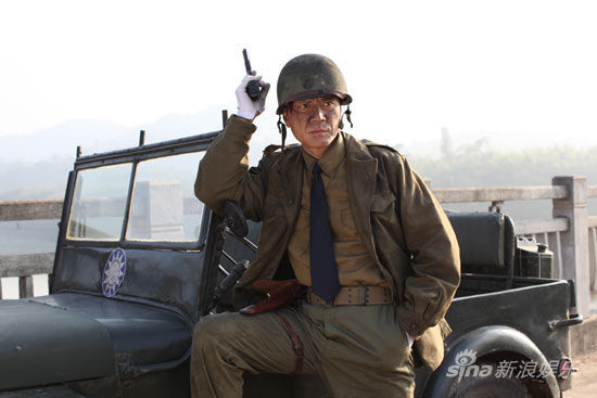 刘之冰拍枪战戏底气足 真枪实弹不惧怕(组图)