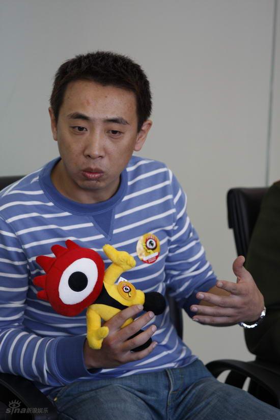 图文士兵突击聊天范雷阐述该剧